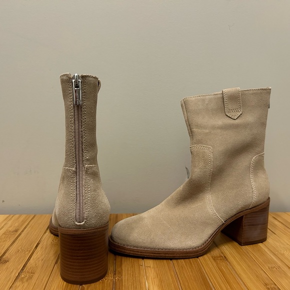 Vince Camuto WOMEN'S ZANILLA BOOTIES WOMEN'S SHOES IN TORTILLA - Picture 2 of 3